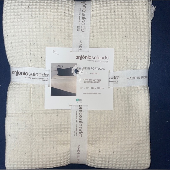 Antonio Salgado Queen 90x 90”Oatmeal Blanket BCI Cotton Matellasse Made Portugal - Picture 2 of 5